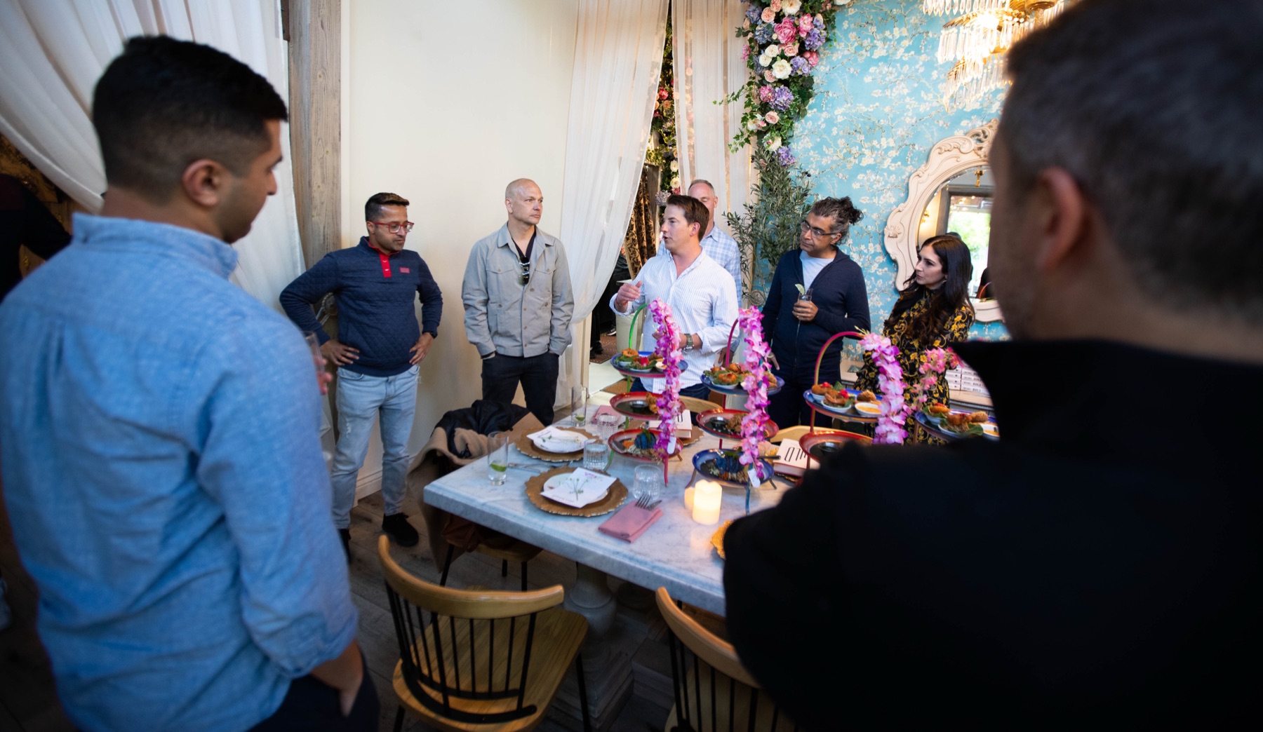 An intimate Lux founder dinner